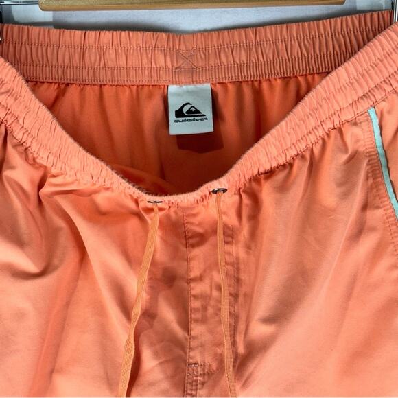 Quicksilver Swim Shorts Men’s Size Medium Muted Neon Orange Retro Fit 90s Inspo - Picture 3 of 6